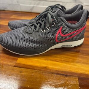Women’s Nike Zoom 7.5